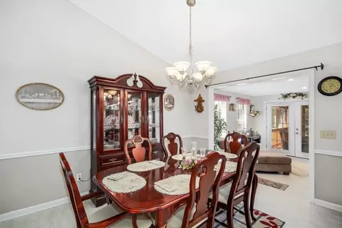 300 Kingston St, Pine Level, NC 27568 photo 7