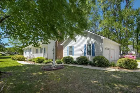 300 Kingston St, Pine Level, NC 27568 photo 4
