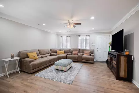 207 Denver Ave, Durham, NC 27704 photo 3