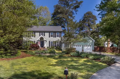 9 Heather Pl, Durham, NC 27707 photo 1