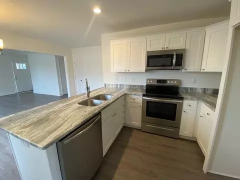 102 Porter Dr, Erwin, NC 28339 photo 6