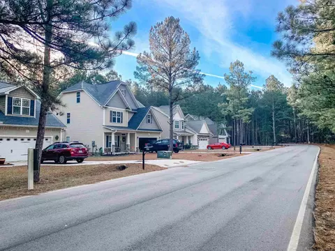 826 Thrush Dr, Vass, NC 28394 photo 4