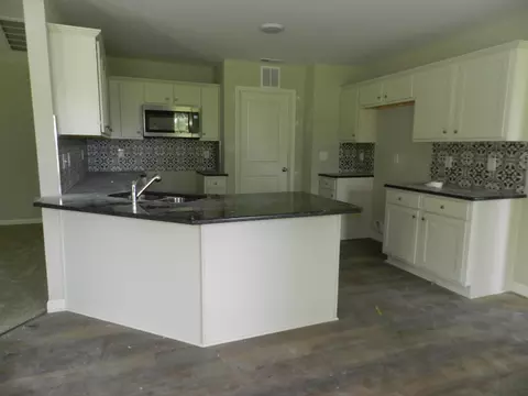 63 Kickoff Cir, Benson, NC 27504 photo 4