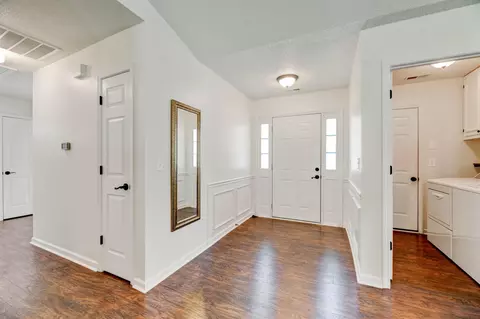 516 Crossview Ln, Durham, NC 27703 photo 4