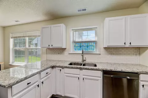 516 Crossview Ln, Durham, NC 27703 photo 15