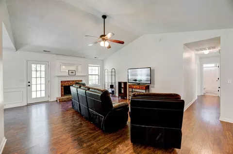 516 Crossview Ln, Durham, NC 27703 photo 6