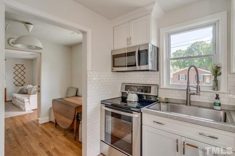 409 E Hammond St, Durham, NC 27704 photo 6