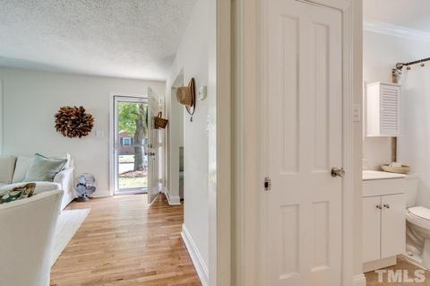 409 E Hammond St, Durham, NC 27704 photo 25