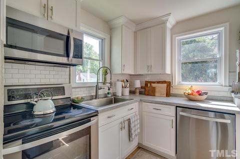 409 E Hammond St, Durham, NC 27704 photo 5