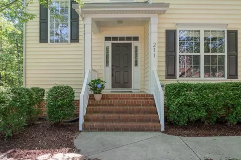 211 Shalimar Dr, Durham, NC 27713 photo 3