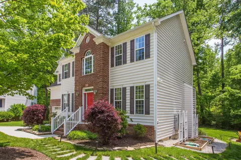 2310 Parkside Dr, Durham, NC 27707 photo 3