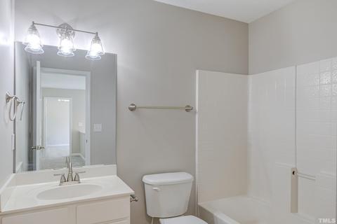 607 Crossing Dr, Durham, NC 27703 photo 28