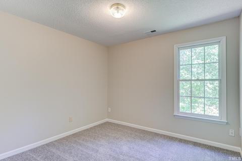 607 Crossing Dr, Durham, NC 27703 photo 31