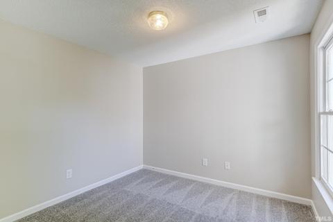 607 Crossing Dr, Durham, NC 27703 photo 27