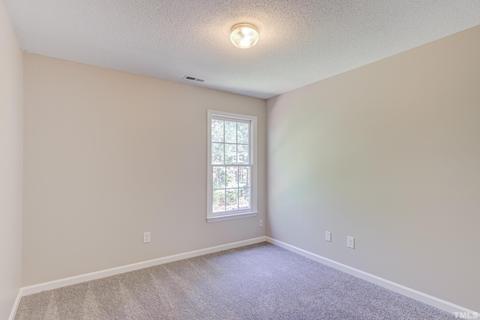 607 Crossing Dr, Durham, NC 27703 photo 29