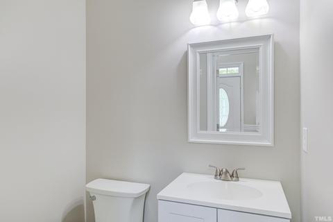 607 Crossing Dr, Durham, NC 27703 photo 20