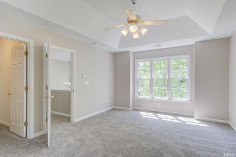 607 Crossing Dr, Durham, NC 27703 photo 22