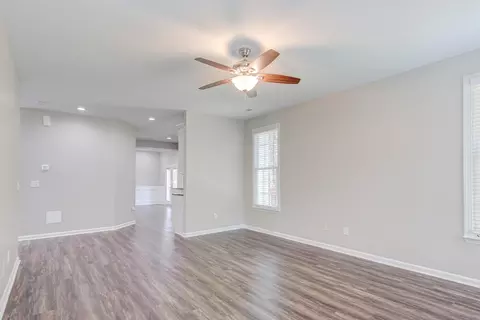 607 Crossing Dr, Durham, NC 27703 photo 19