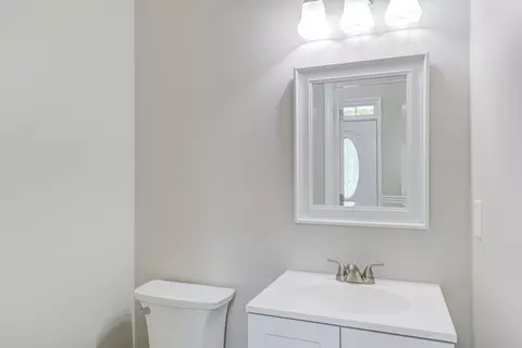 607 Crossing Dr, Durham, NC 27703 photo 20
