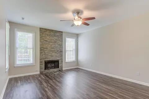 607 Crossing Dr, Durham, NC 27703 photo 16