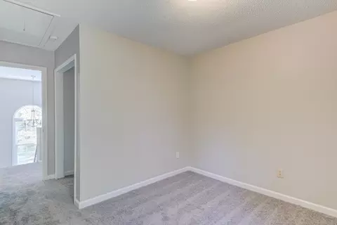 607 Crossing Dr, Durham, NC 27703 photo 32