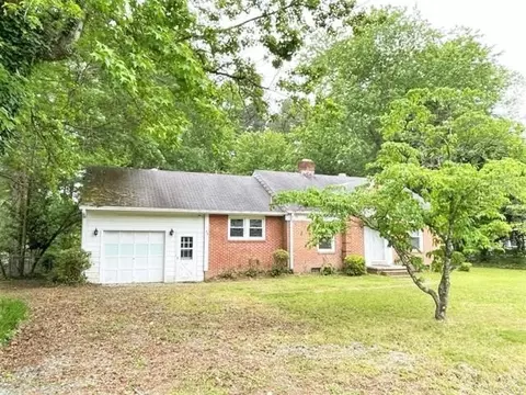 26 Hawthorne Dr, Durham, NC 27712 photo 2