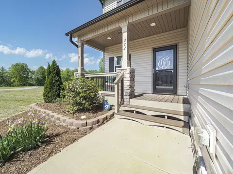 222 Fox Run, Benson, NC 27504 photo 4