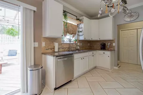 5709 Running Fox Ln, Durham, NC 27703 photo 13