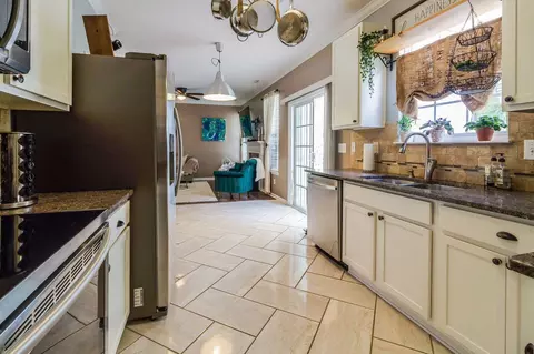 5709 Running Fox Ln, Durham, NC 27703 photo 14