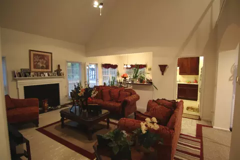 1812 Turning Leaf Ln, Durham, NC 27712 photo 5