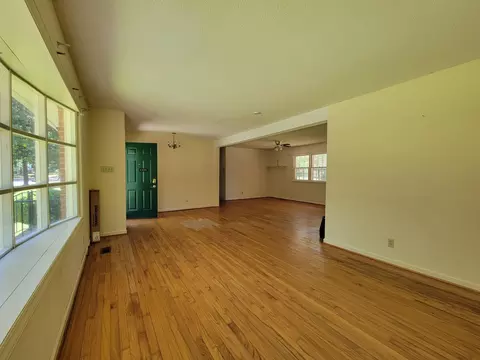 410 Argonne Dr, Durham, NC 27704 photo 5