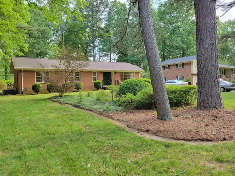 410 Argonne Dr, Durham, NC 27704 photo 2
