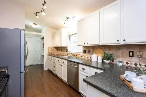 1311 Theodore Ln, Durham, NC 27703 photo 9