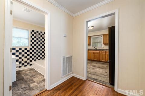 1009 Fairview St, Durham, NC 27707 photo 9