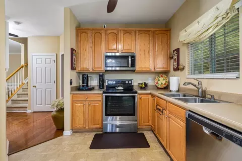 36 Edgebrook Cir, Durham, NC 27703 photo 9