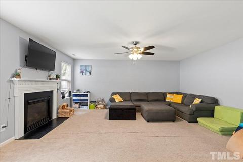 407 Weeping Willow Dr, Durham, NC 27704 photo 10