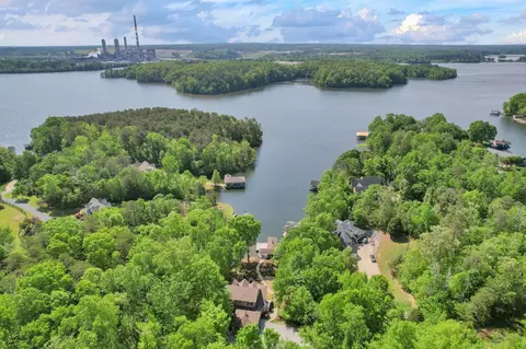 175 Rock Pointe Dr, Semora, NC 27343 photo 6