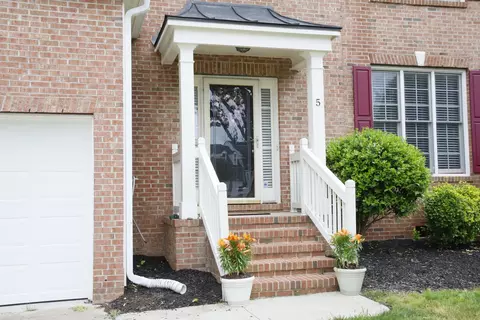 5 Lakeridge Cv, Durham, NC 27703 photo 3