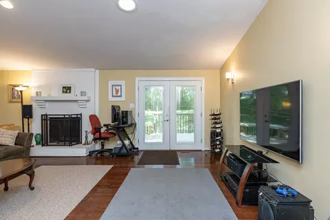 511 E Dynasty Dr, Cary, NC 27513 photo 5