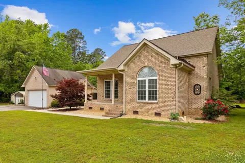 65 Della Ln, Erwin, NC 28339 photo 4
