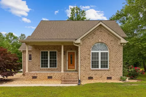 65 Della Ln, Erwin, NC 28339 photo 2