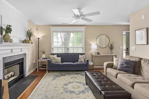 4905 Gaithers Pointe Dr, Durham, NC 27713 photo 4