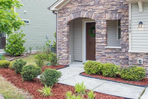 7649 Mapleshire Dr, Raleigh, NC 27616 photo 4