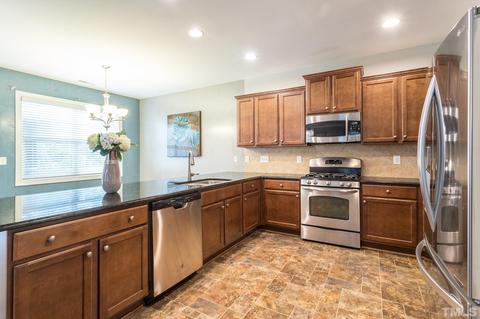 7649 Mapleshire Dr, Raleigh, NC 27616 photo 11