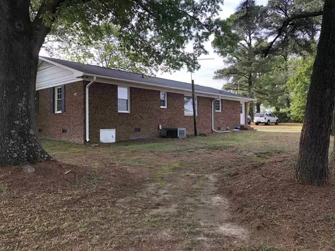 2142 Tarheel Rd, Benson, NC 27504 photo 6