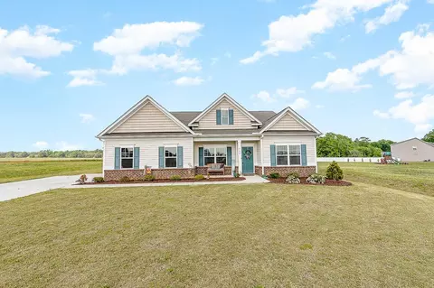133 Monroe Fields Dr, Benson, NC 27504 photo 1