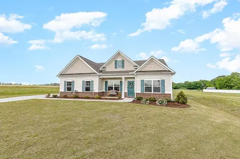 133 Monroe Fields Dr, Benson, NC 27504 photo 2
