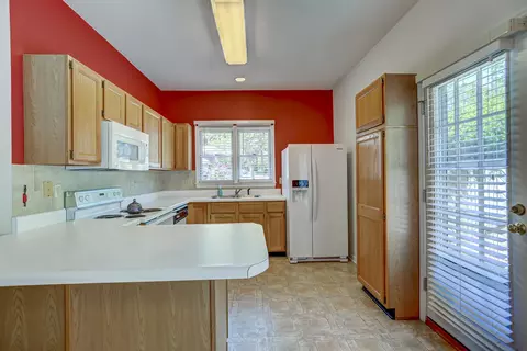 127 Forest Oaks Dr, Durham, NC 27705 photo 9