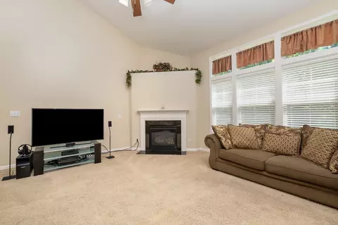 2 Stonehouse Ct, Durham, NC 27713 photo 9