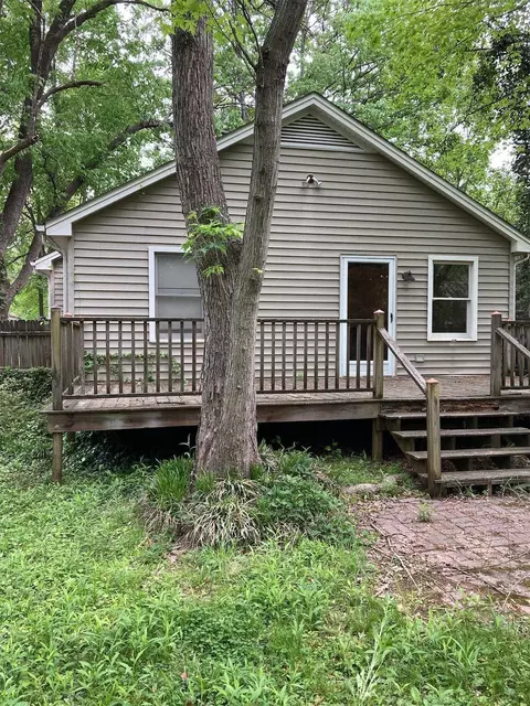 910 Gorrell St, Burlington, NC 27215 photo 2